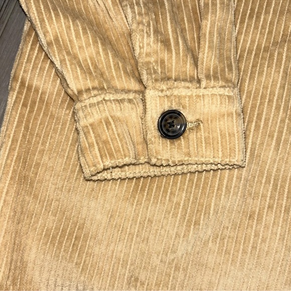 Tan Color Women’s Size 6 Oversize Corduroy Style Shirt CoatBig Buttons By Boohoo - Picture 8 of 8
